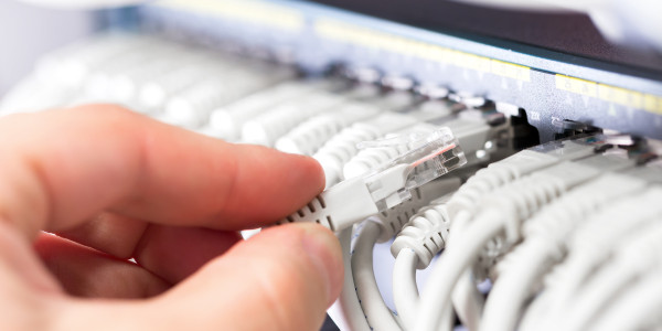 Instalación / Implantación / Legalización de ICT en Huesca · Instalación y mantenimiento de redes de alta velocidad