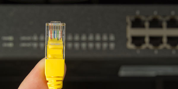 Instalación / Implantación / Legalización de ICT en Huesca · Comunicaciones mediante firewalls, VPNs y cifrado