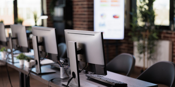 Proyectos de ICT Oficinas / Locales Comerciales en Huesca · Diseño e implementación de redes cableadas e inalámbricas